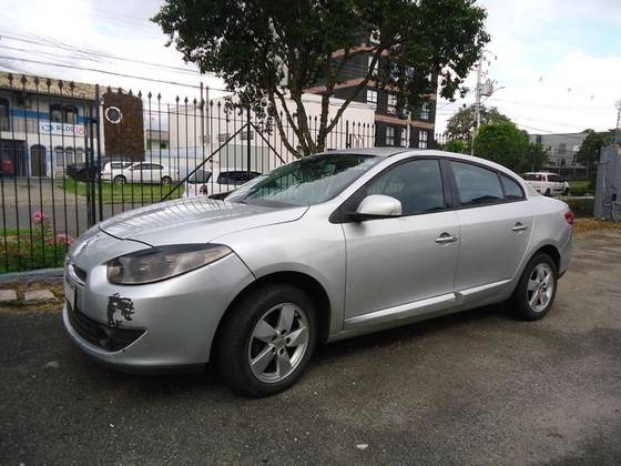 RENAULT FLUENCE 2.0 DYNAMIQUE 16V FLEX 4P AUTOMÁTICO